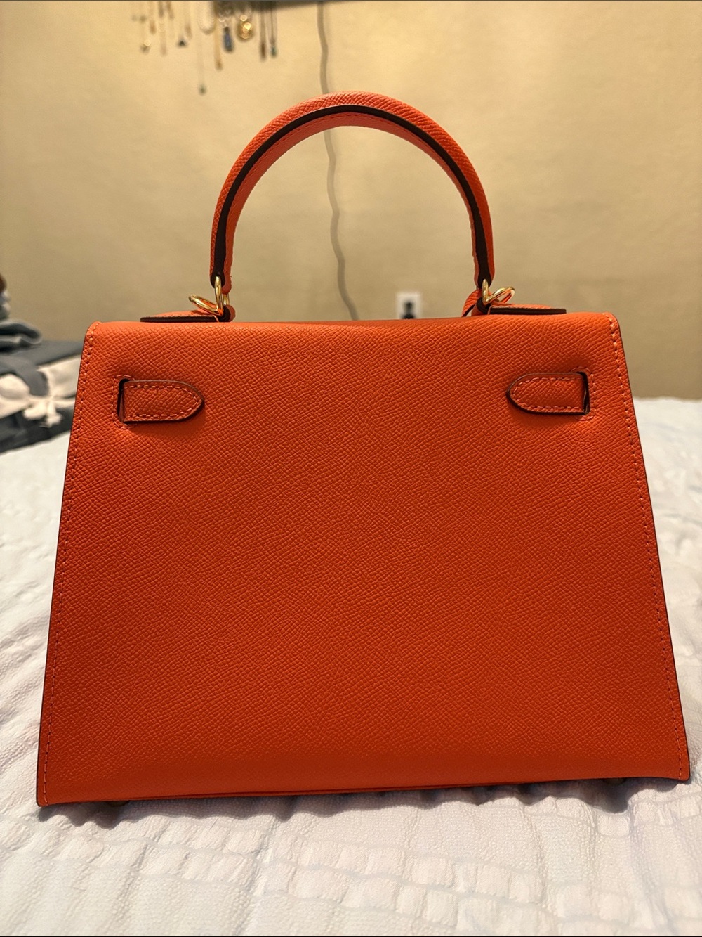 Perfect replica Hermès bag with Orange Top-Handle Satchel with Gold Hardware - Picture 5 of 6